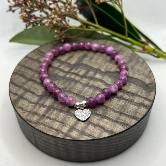 Armbånd Lepidolite med sølvfarget hjerte charms cubic zircon