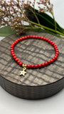 Jul: Armbånd Red Bamboo Coral med gullfarget stjerne charms