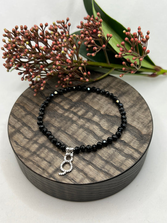 Armbånd Spinell med charms av sølvfarget katt og cubic zirkon
